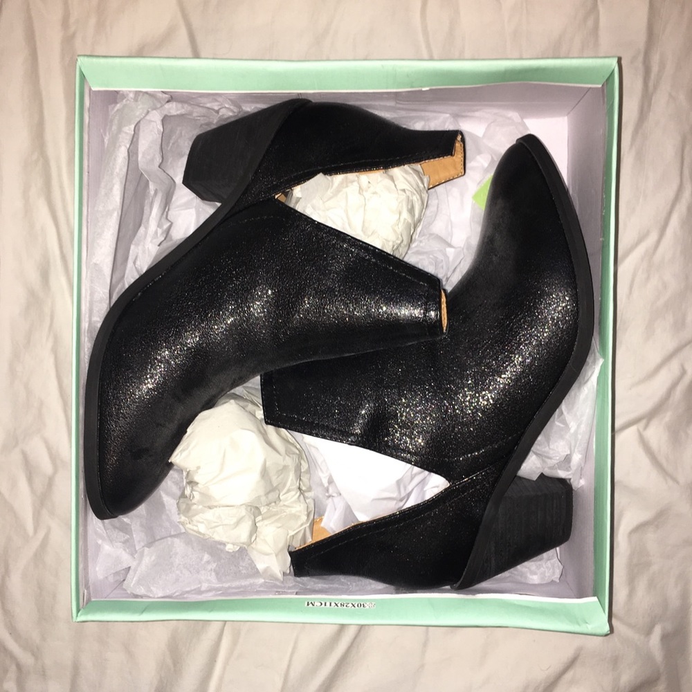 N.Y.L.A NASTY Gal Izzy Black Booties - Picture 2 of 7